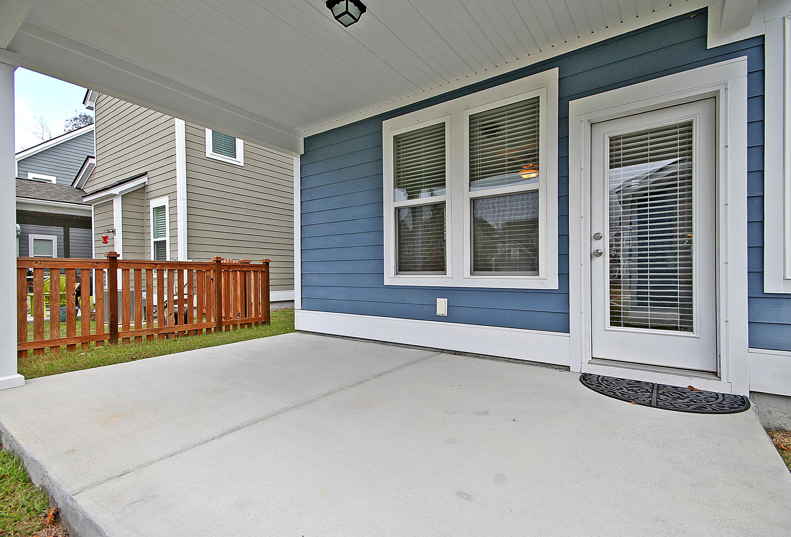 1801 Winfield Way Charleston, SC 29414 - Photo 10 of 39 Back Covered Patio