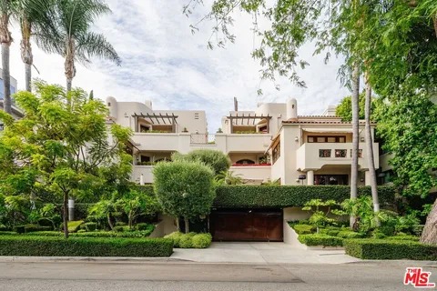 $2,150,000 | 9024 Cynthia Street, Unit 204, West Hollywood, CA 90069