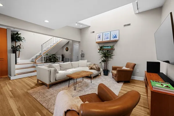 $5,150 | 530 Massachusetts Avenue, Unit 4, Boston, MA 02118