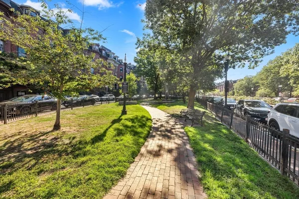 $5,150 | 530 Massachusetts Avenue, Unit 4, Boston, MA 02118