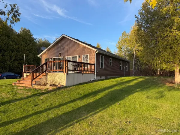 $414,500 | 6347 Ll 25, Garden, MI 49835