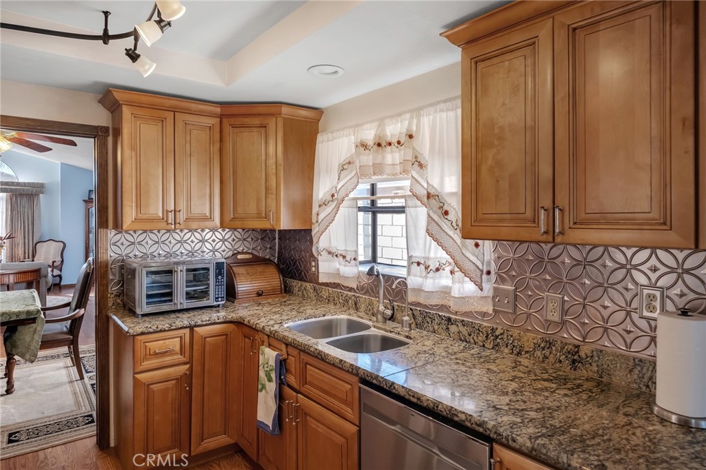 14346 Rivers Edge Road Helendale, CA 92342 - Photo 14 of 60 Gallery Image 14