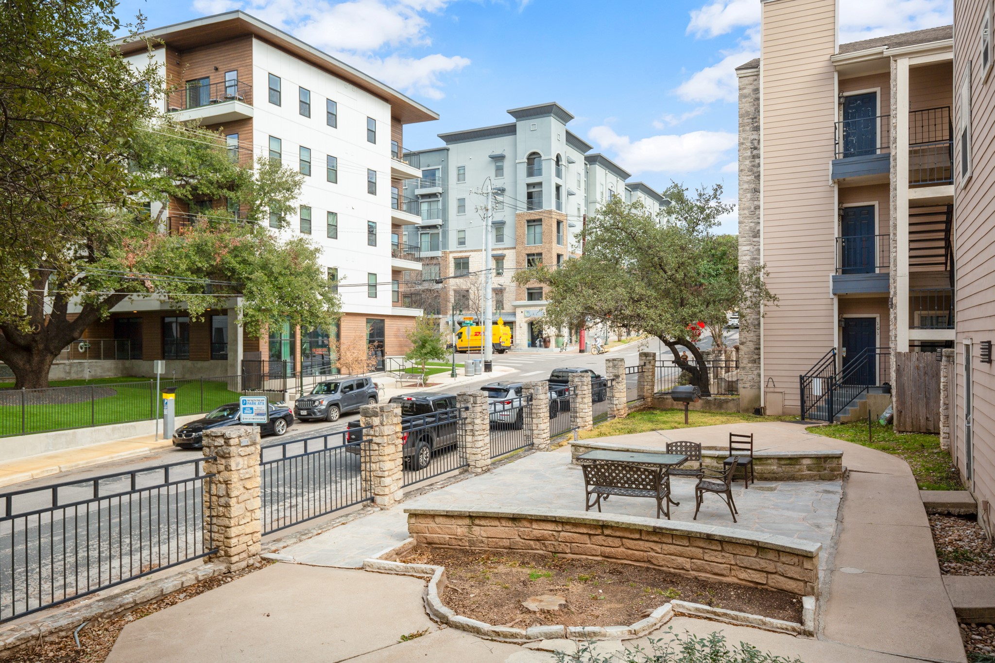 2414 Longview Street, Unit 307 Austin, TX 78705 - Photo 20 of 21