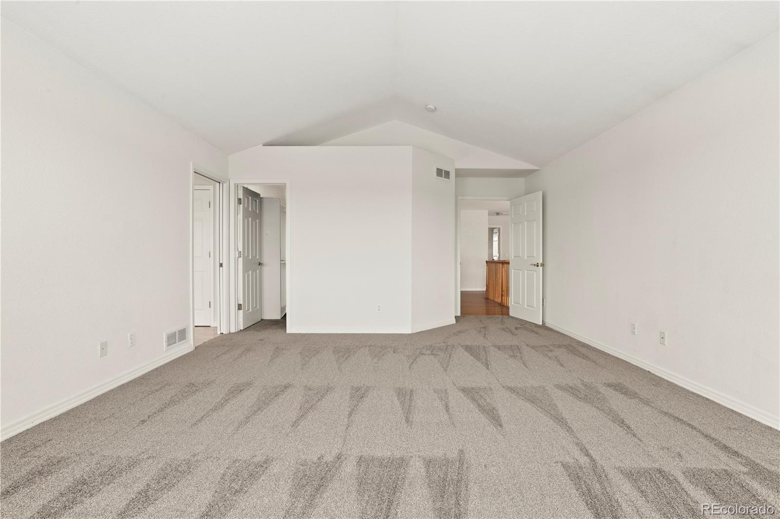 5662 South Nome Street Englewood, CO 80111 - Photo 32 of 47 a view of an empty room