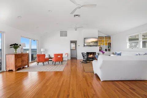 $3,950,000 | 654 A Dune Road, West Hampton Dunes, NY 11978