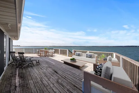 $3,950,000 | 654 A Dune Road, West Hampton Dunes, NY 11978