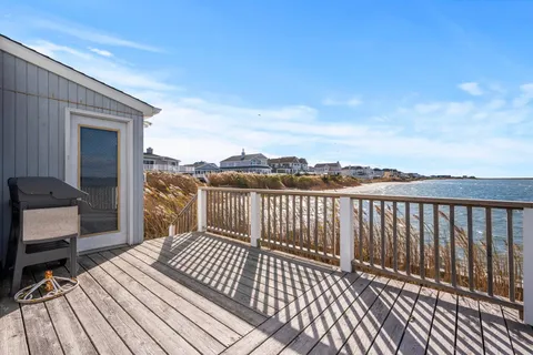 $3,950,000 | 654 A Dune Road, West Hampton Dunes, NY 11978