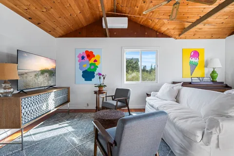 $3,950,000 | 654 A Dune Road, West Hampton Dunes, NY 11978