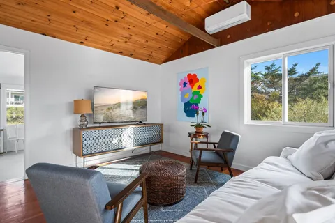 $3,950,000 | 654 A Dune Road, West Hampton Dunes, NY 11978