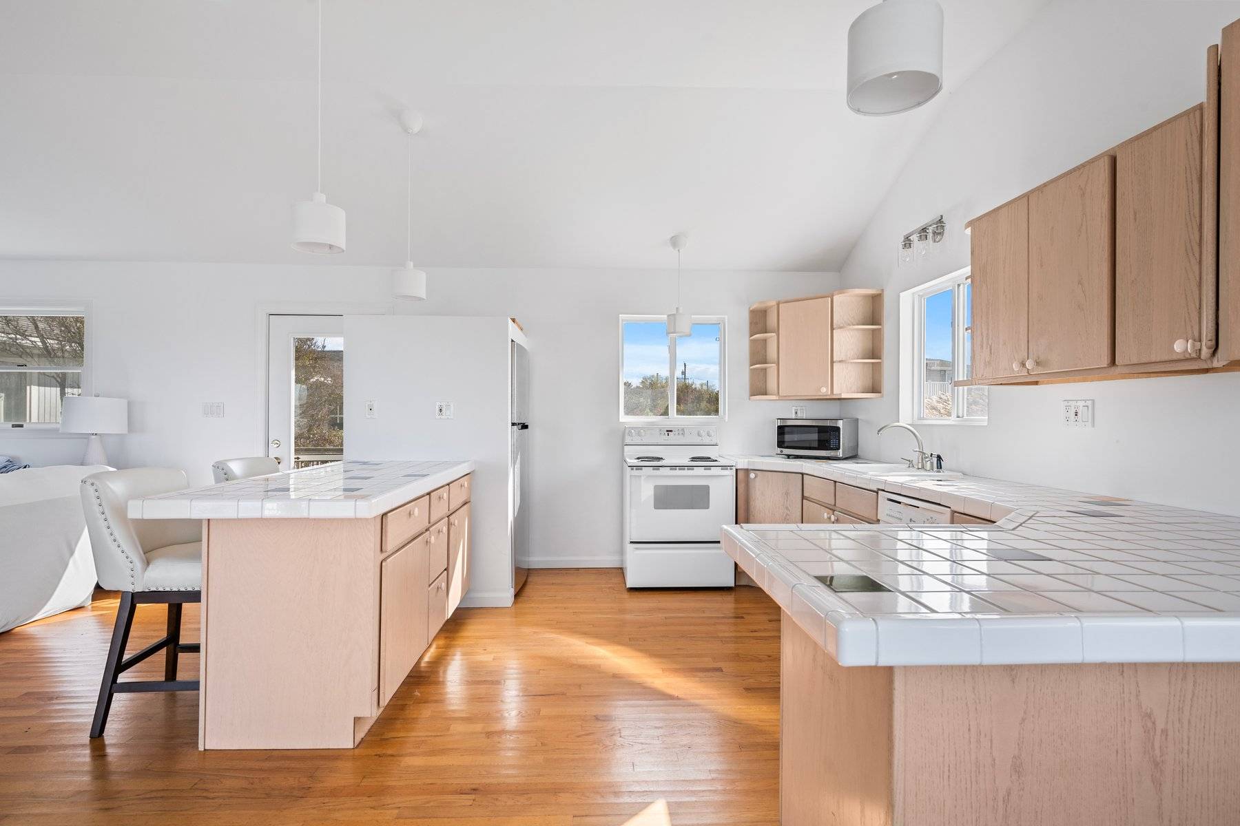 654 A Dune Road West Hampton Dunes, NY 11978 - Photo 6 of 38