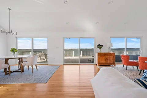 $3,950,000 | 654 A Dune Road, West Hampton Dunes, NY 11978