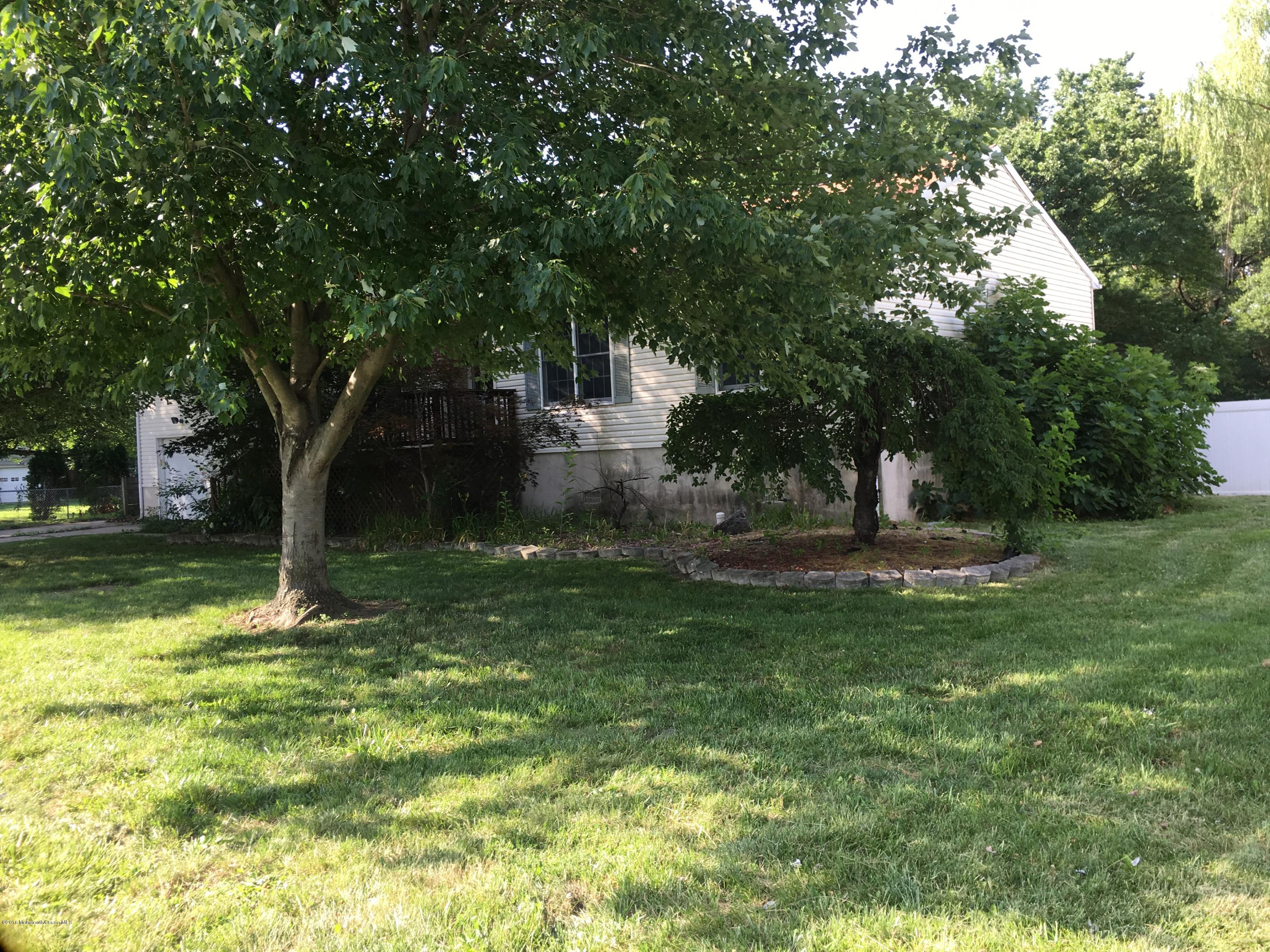 166 Jefferson Road Pennsville, NJ 08070 - Photo 3 of 21 2016-06-26 17.41.33