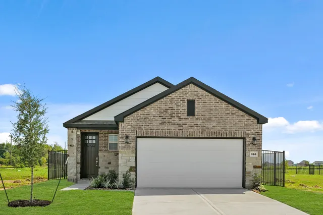 $279,900 | 360 Long Br Drive, Dayton, TX 77535