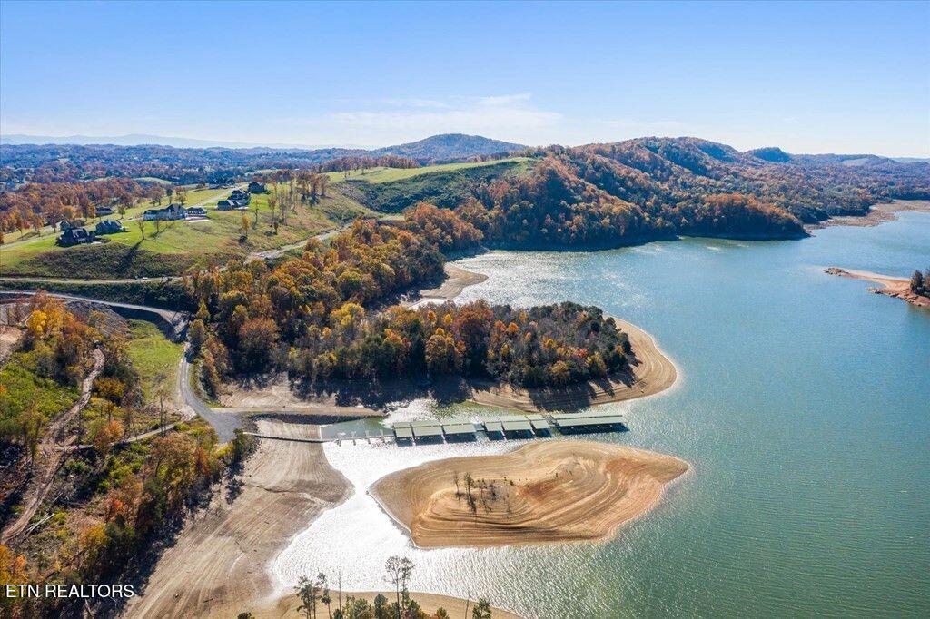 2414 Starboard Crest Road Morristown, TN 37814 - Photo 29 of 43 32