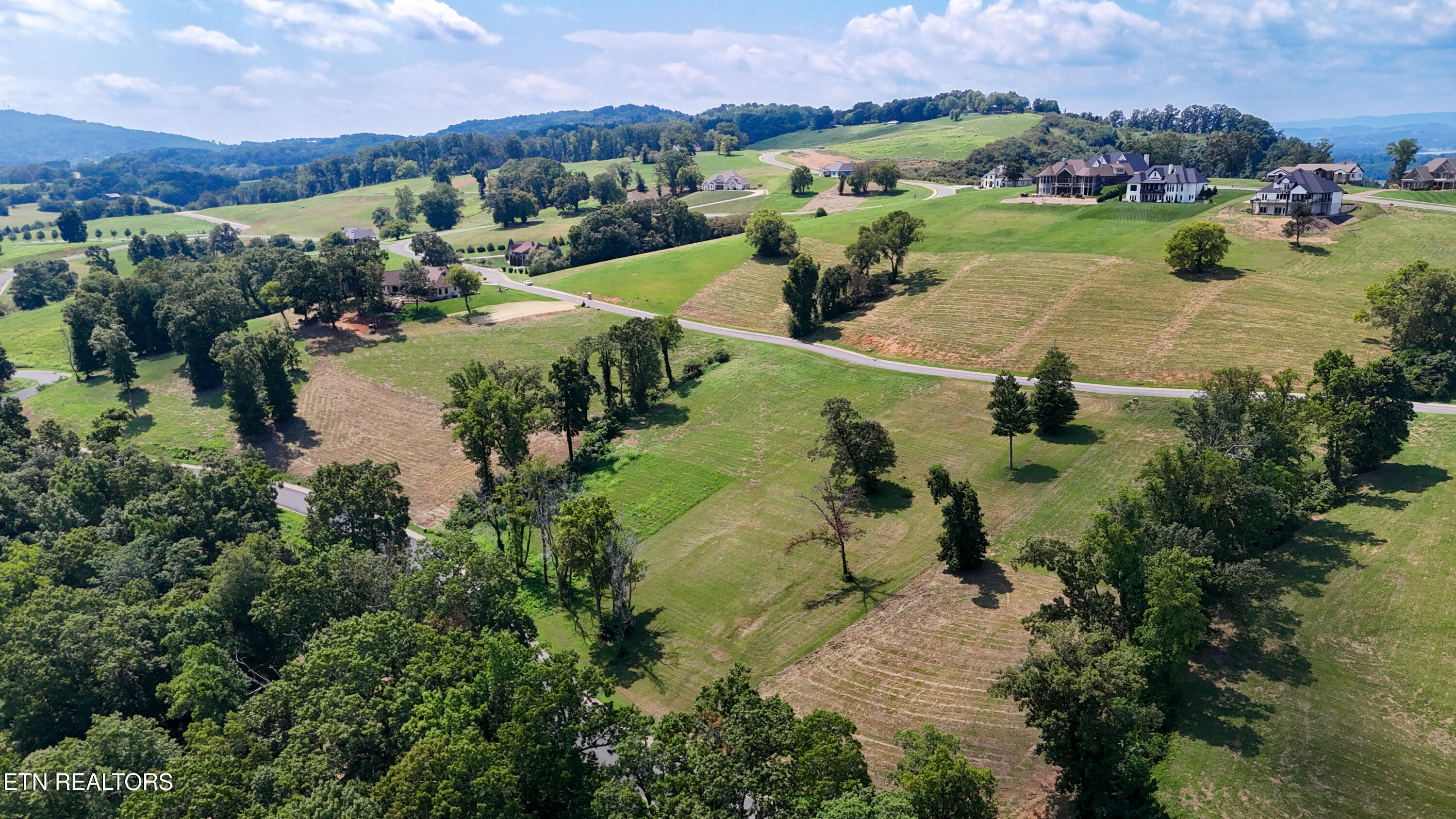 2414 Starboard Crest Road Morristown, TN 37814 - Photo 31 of 43 dji_fly_20250820_142036_0079_17557222881