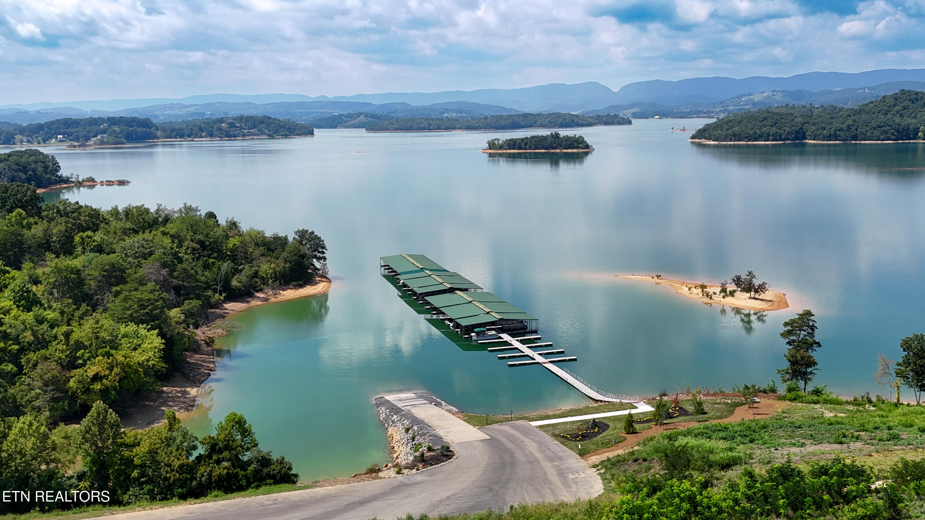 2414 Starboard Crest Road Morristown, TN 37814 - Photo 36 of 43 dji_fly_20250820_142754_0084_17557222862