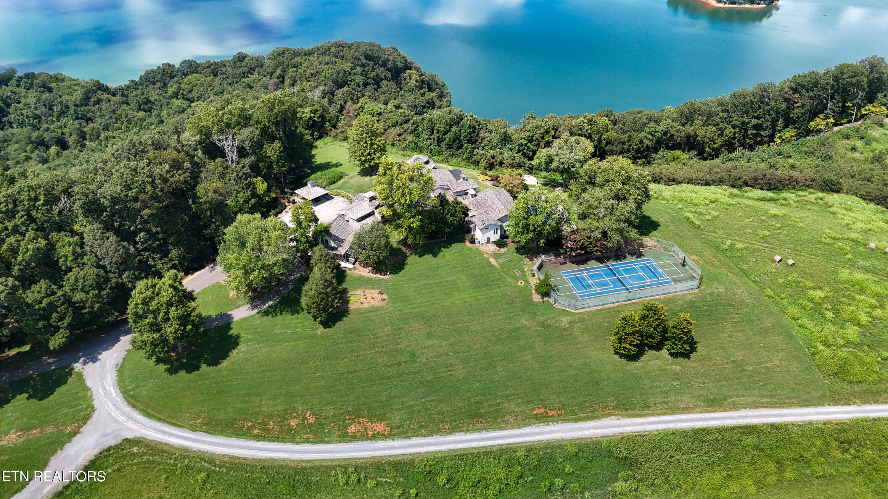 2414 Starboard Crest Road Morristown, TN 37814 - Photo 40 of 43 dji_fly_20250820_144140_0092_17557221912