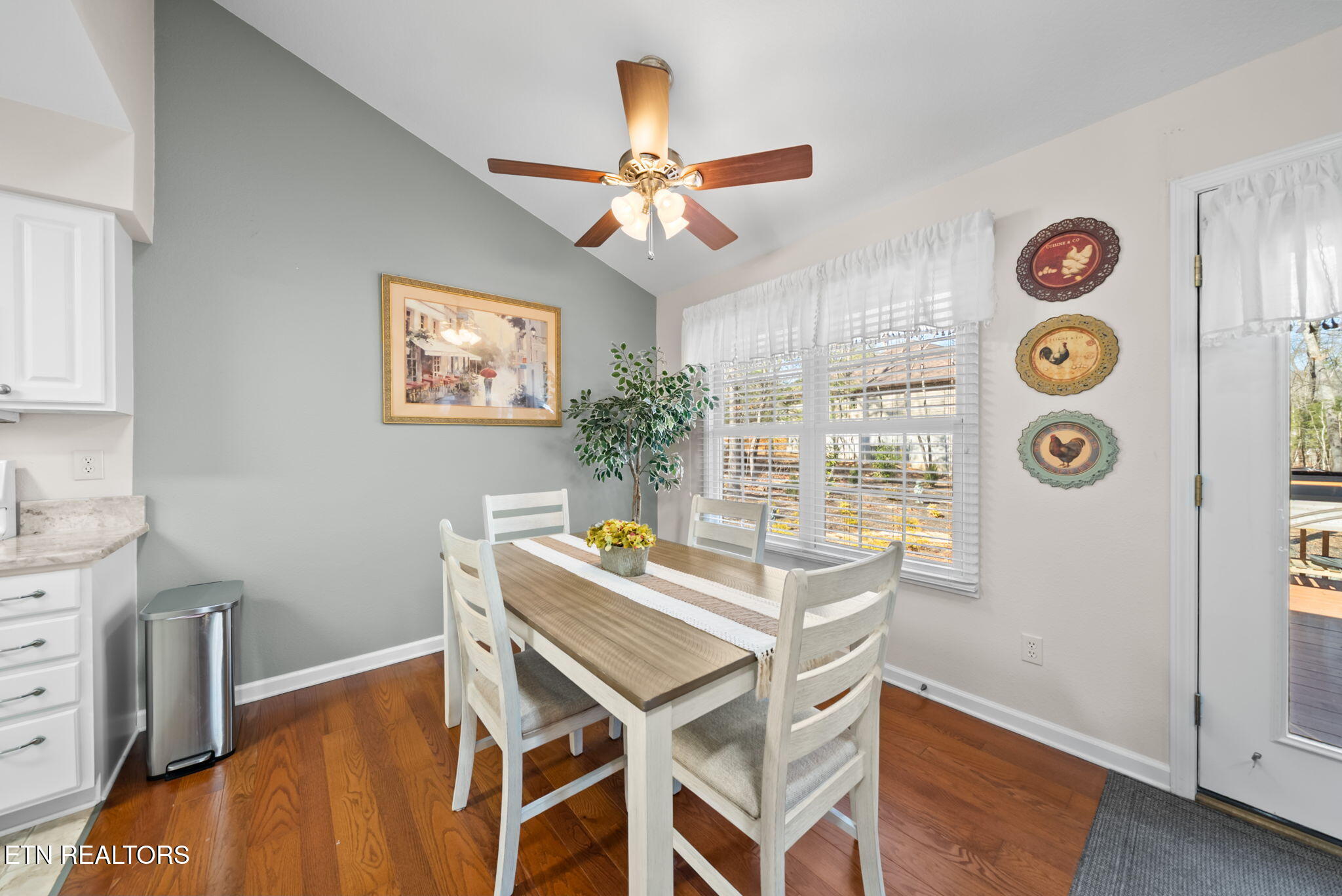 115 Lafayette Point Crossville, TN 38558 - Photo 10 of 44 32-web-or-mls-DSC03217