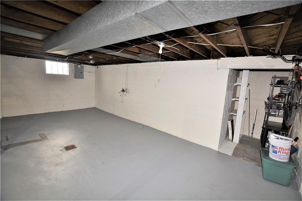 437 Greenridge Road New Kensington, PA 15068 - Photo 18 of 25 a view of an empty room