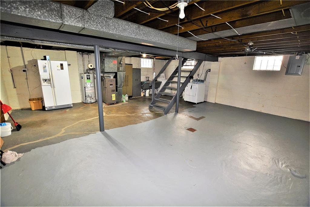 437 Greenridge Road New Kensington, PA 15068 - Photo 19 of 25 a view of a room with gym equipment