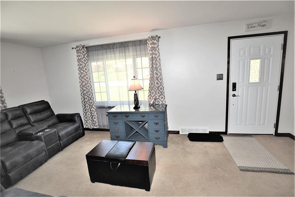 437 Greenridge Road New Kensington, PA 15068 - Photo 4 of 25 a living room with furniture and a couch