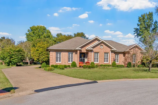 $554,900 | 20 Harton Place, Hopkinsville, KY 42240