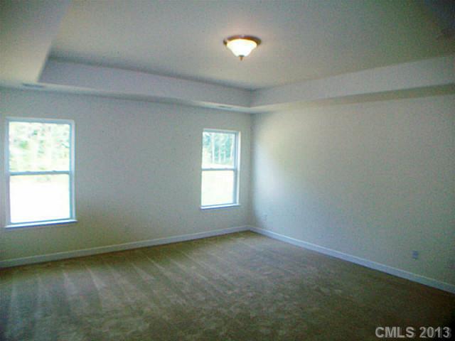 6118 Trailwater Road Charlotte, NC 28278 - Photo 8 of 16 Gallery Image 8