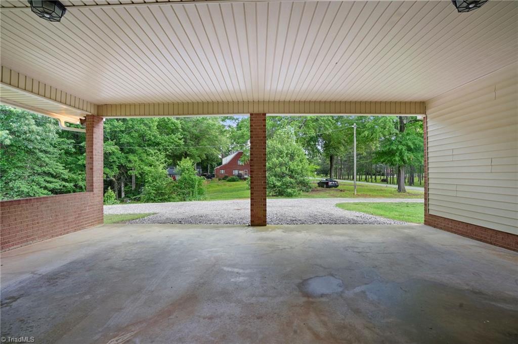 2475 Rowe Road Lexington, NC 27295 - Photo 15 of 40