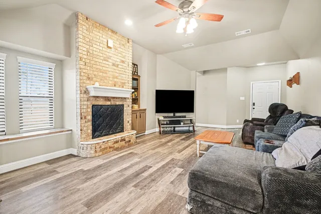 $399,000 | 13402 Bob White Drive, Santa Fe, TX 77510