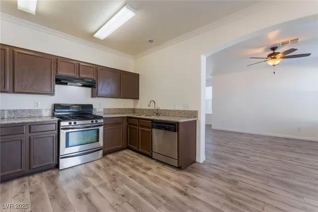 $1,850 | 2400 Dutchmans Pipe Court, Las Vegas, NV 89106