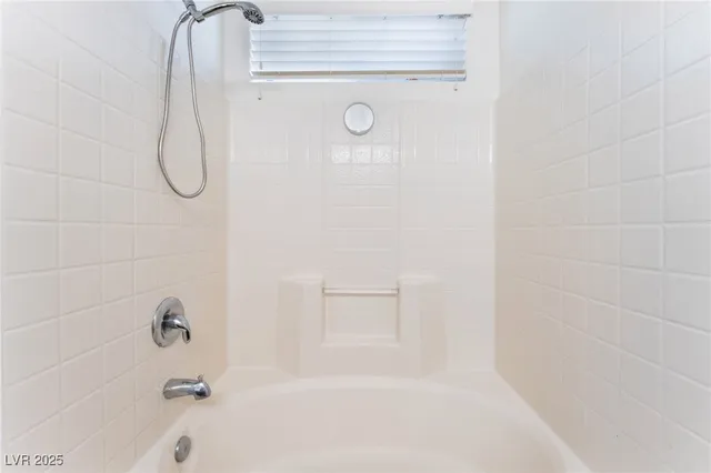 $1,850 | 2400 Dutchmans Pipe Court, Las Vegas, NV 89106