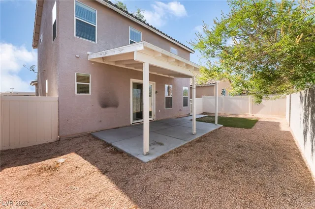 $1,850 | 2400 Dutchmans Pipe Court, Las Vegas, NV 89106