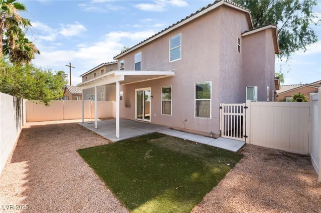 $1,850 | 2400 Dutchmans Pipe Court, Las Vegas, NV 89106