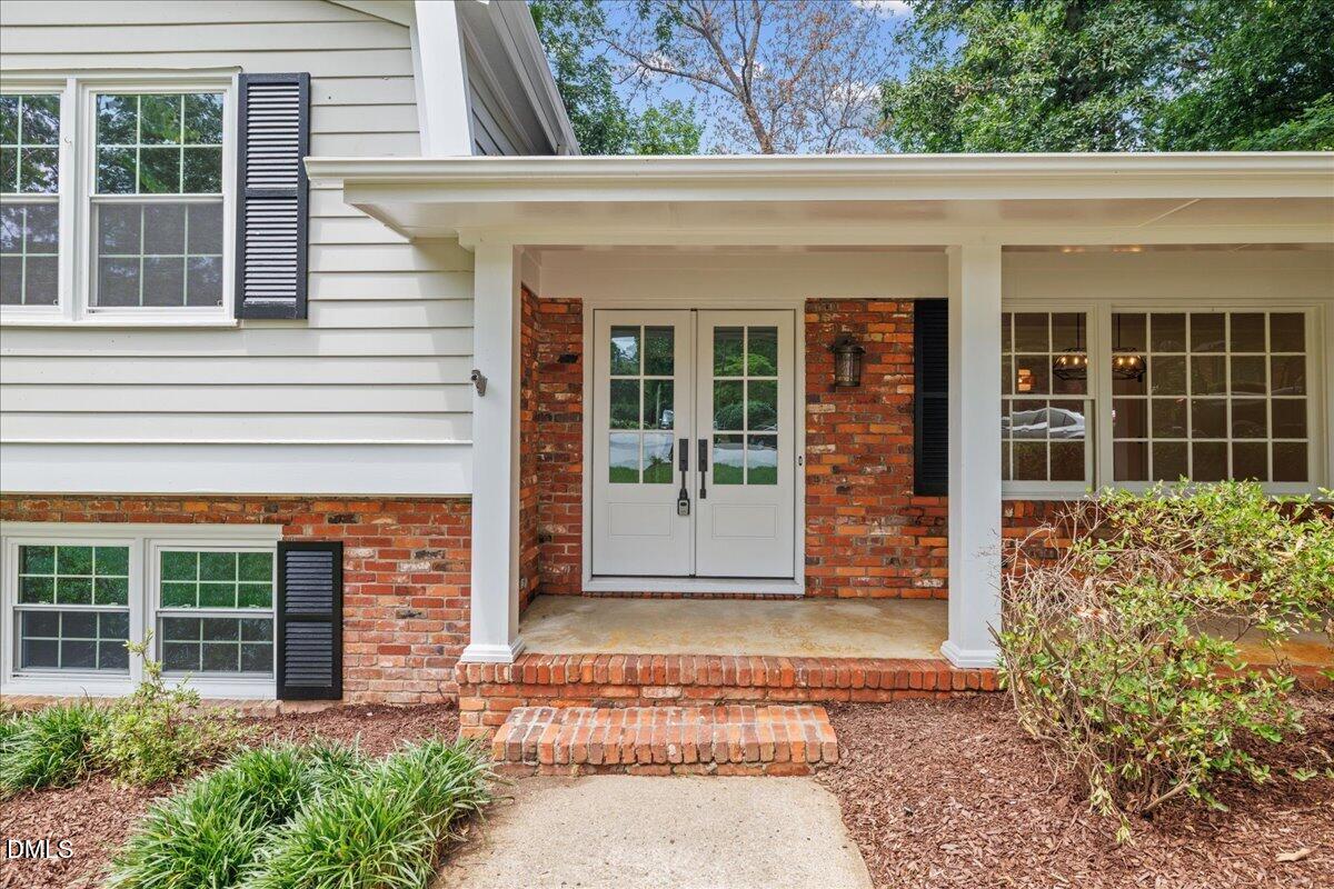 1101 Sudbury Court Raleigh, NC 27609 - Photo 4 of 56 07-1101 Sudbury Ct