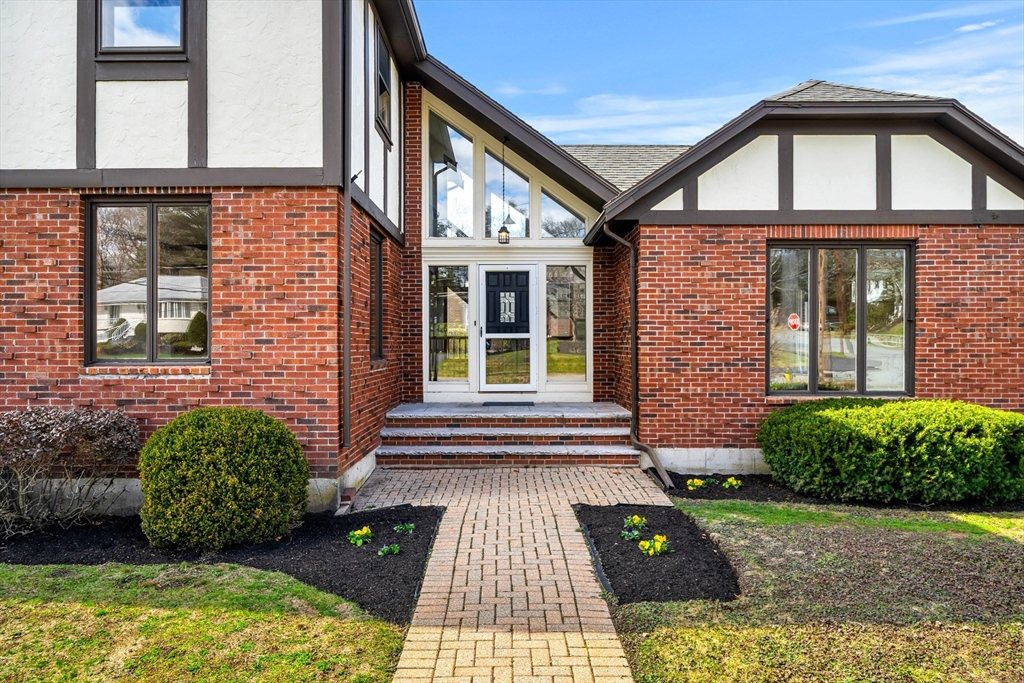 55 Azalea Road Waltham, MA 02452 - Photo 2 of 36