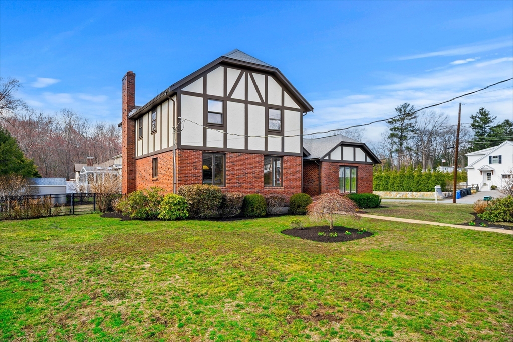 55 Azalea Road Waltham, MA 02452 - Photo 30 of 36