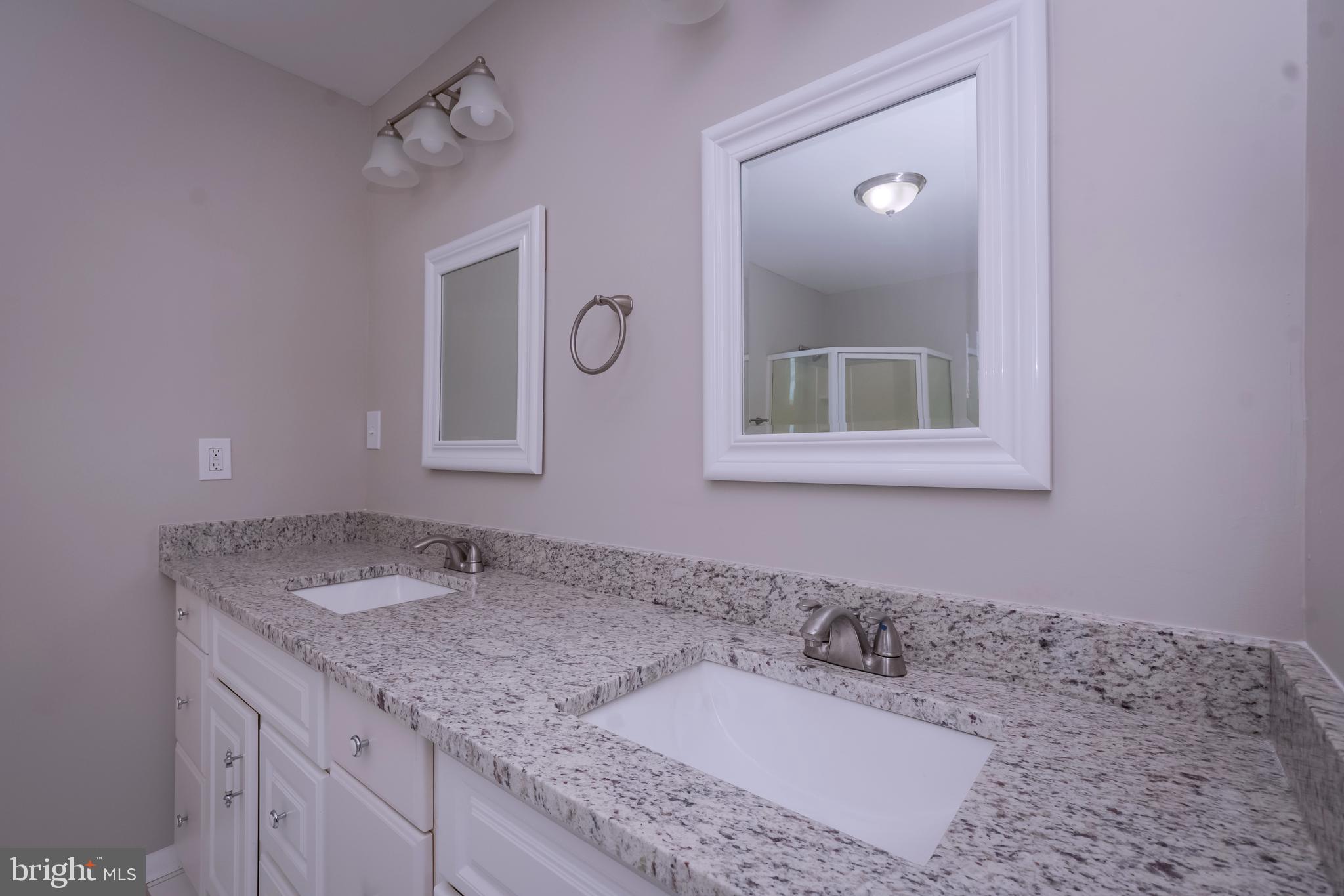 348 Nicholson Road Baltimore, MD 21221 - Photo 22 of 27 Primary Bath