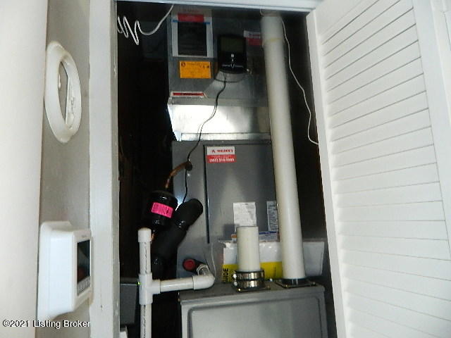 6669 Rutledge Road Louisville, KY 40258 - Photo 21 of 28 DSCN5238