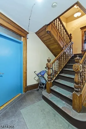a view of entryway and hall