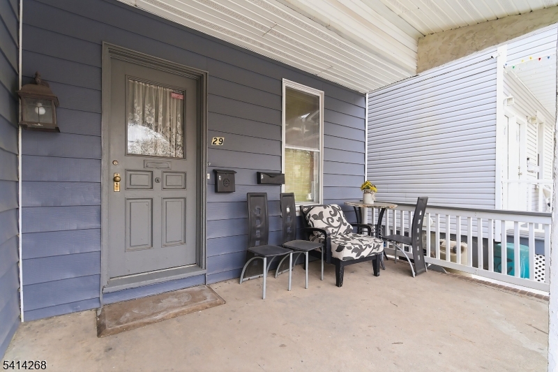 27 Jaques Street Elizabeth, NJ 07201 - Photo 3 of 25