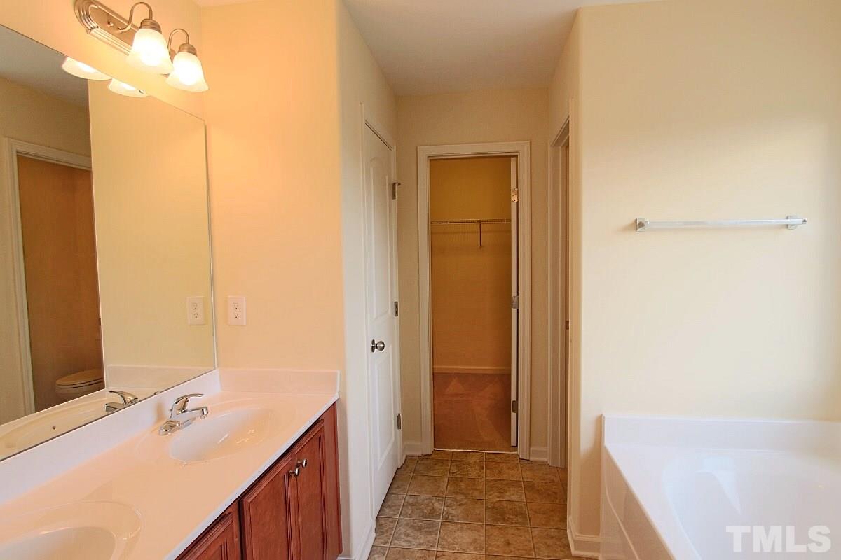 227 West Waycliff Road Henderson, NC 27537 - Photo 13 of 19 Gallery Image 13