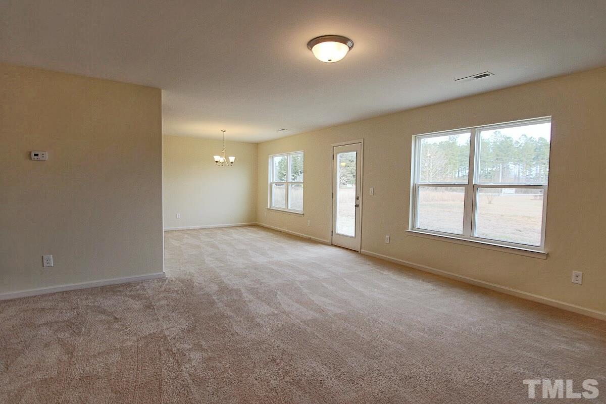 227 West Waycliff Road Henderson, NC 27537 - Photo 5 of 19 Gallery Image 5