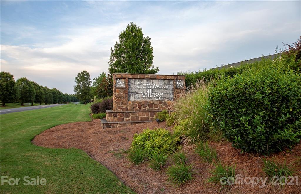 467 Hunters Dance Road, Unit 340 Fort Mill, SC 29708 - Photo 16 of 19 a view of a back yard