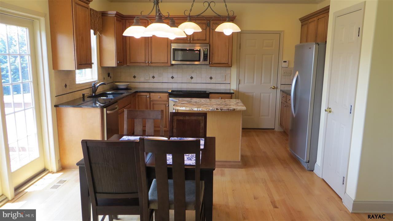 589 Chestnut Hill Road York, PA 17402 - Photo 11 of 35 Gallery Image 11