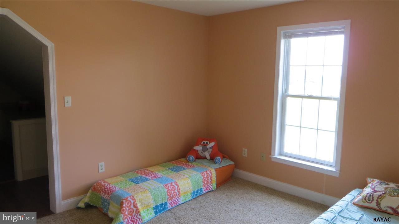 589 Chestnut Hill Road York, PA 17402 - Photo 20 of 35 Gallery Image 20