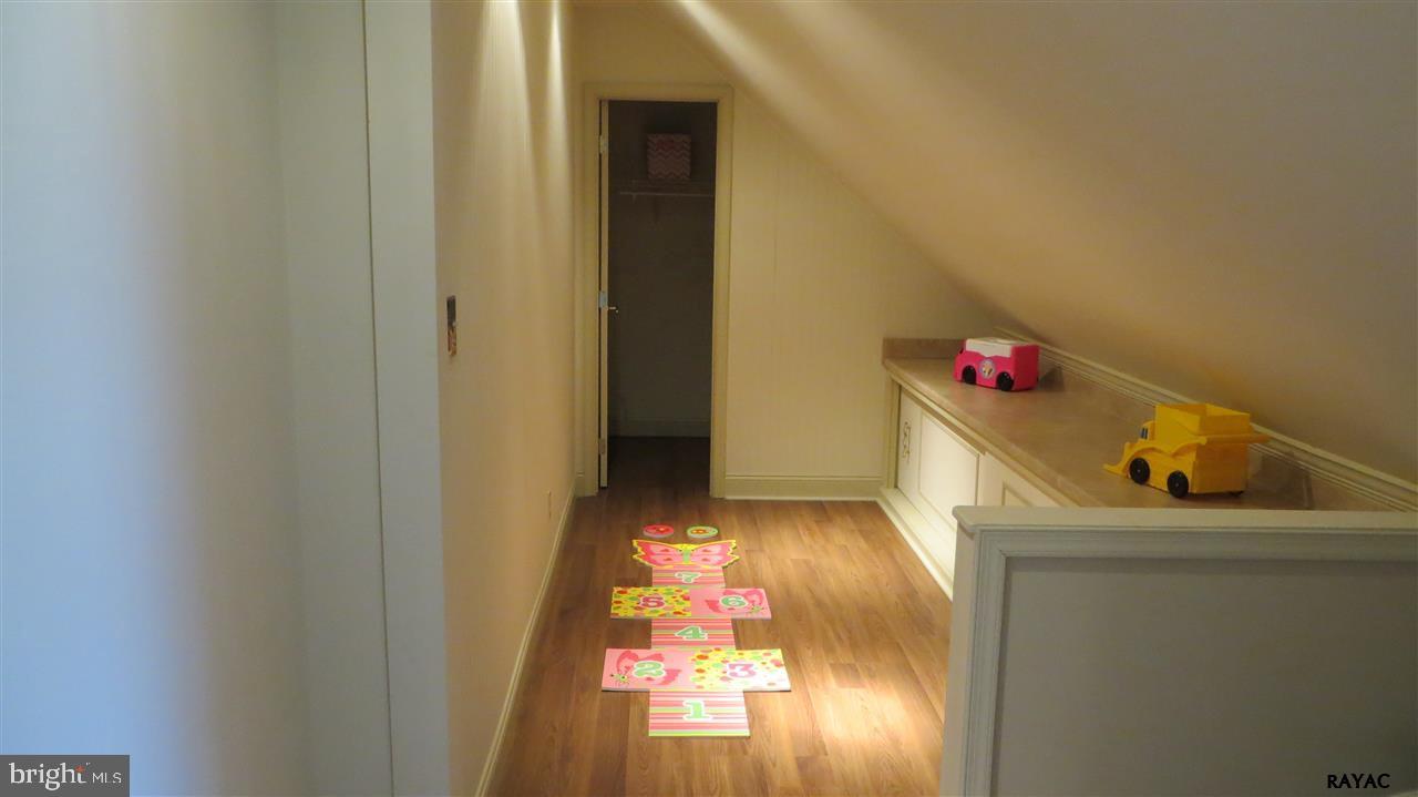 589 Chestnut Hill Road York, PA 17402 - Photo 22 of 35 Gallery Image 22