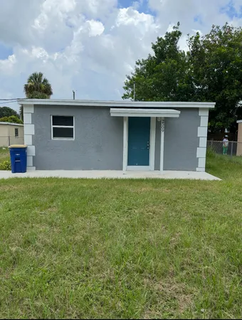 $169,900 | 2509 Ave L, Fort Pierce, FL 34947