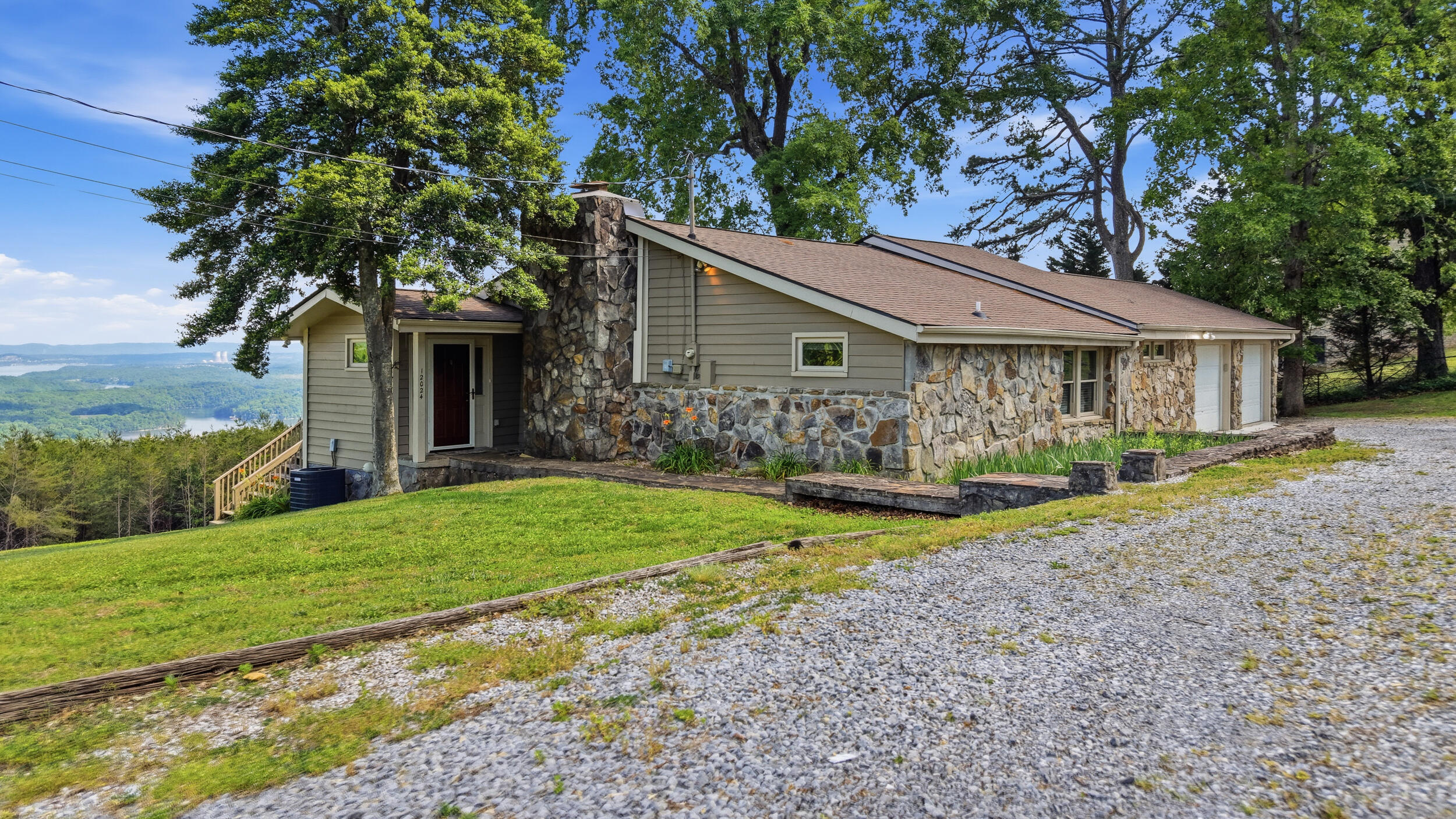 12024 Laurbrow Road Soddy-Daisy, TN 37379 - Photo 2 of 36 3_3_12024 laurbrow rd-3