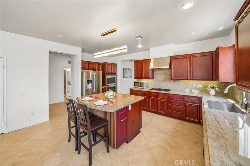 12232 Brianwood Drive Riverside, CA 92503 - Photo 21 of 80