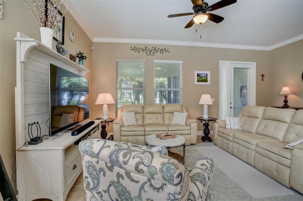 219 Sunset Crest Court Apollo Beach, FL 33572 - Photo 11 of 69